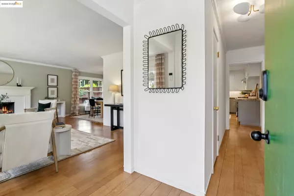 Oakland, CA 94619,3935 Reinhardt Dr