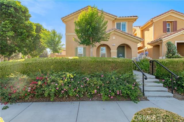 7271 Enclave DR, Eastvale, CA 92880