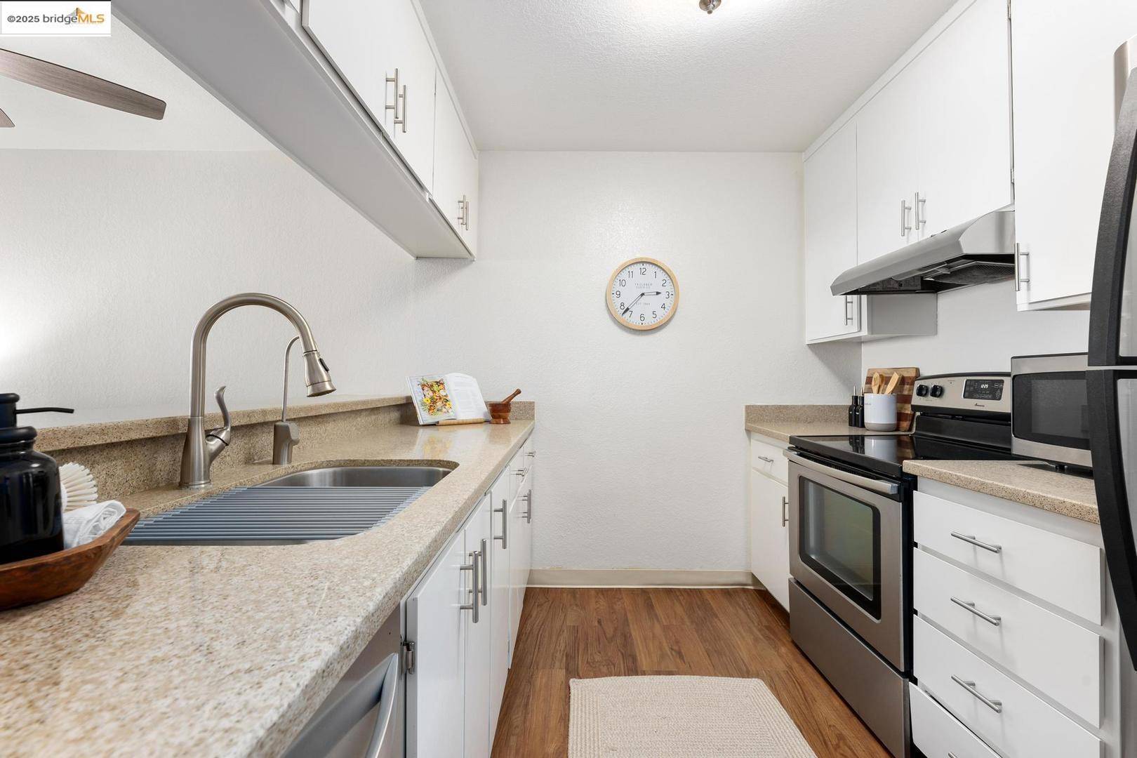 Concord, CA 94520,1391 Monument BLVD APT 8
