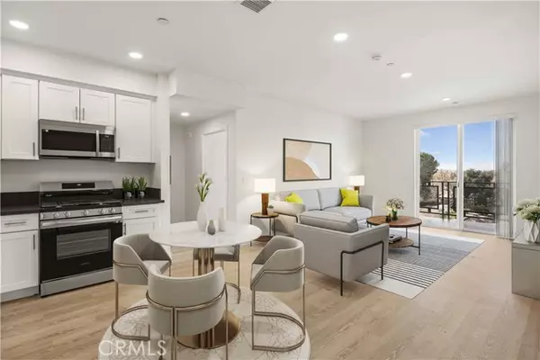 North Hollywood, CA 91606,11714 Archwood ST 305
