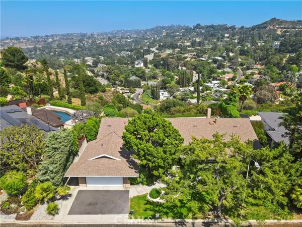 Encino, CA 91436,3546 Caribeth DR