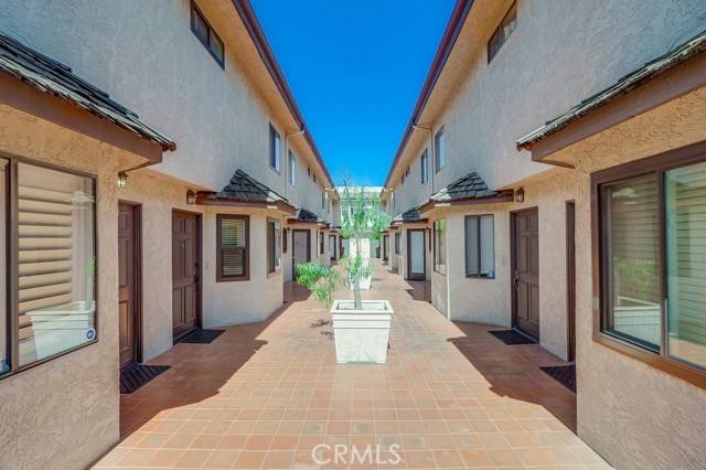 Valley Village, CA 91607,12330 Magnolia BLD 108