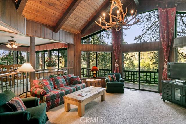 Lake Arrowhead, CA 92352,361 Riviera DR