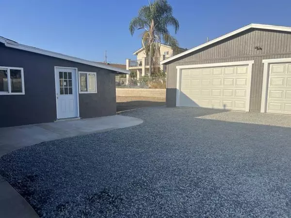Spring Valley, CA 91977,633 Kempton