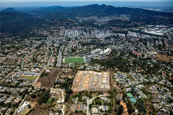 Escondido, CA 92025,1640 Amanda GLN