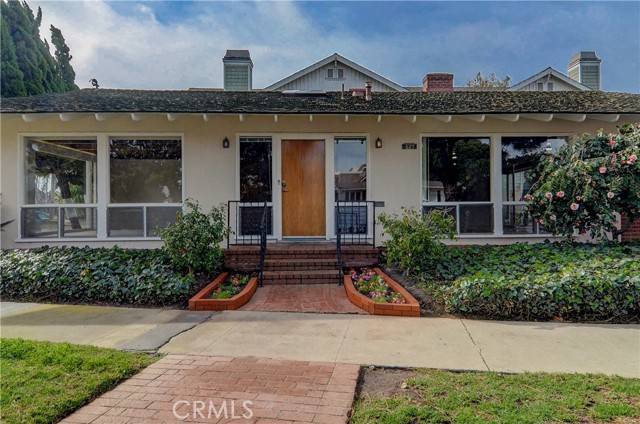Huntington Beach, CA 92648,527 Crest AVE