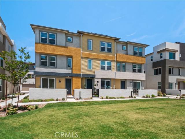 27148 Valley Oak PL, Valencia, CA 91381