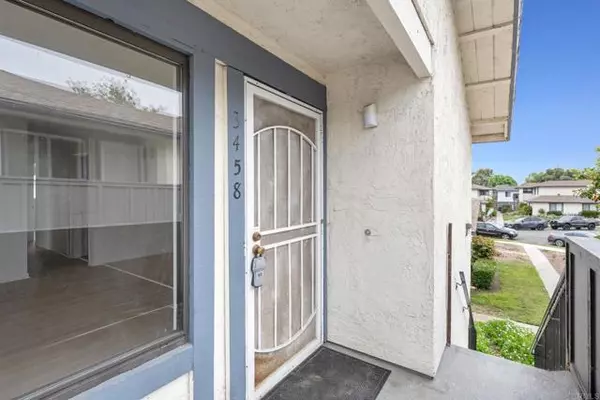 Oceanside, CA 92056,3458 Los Mochis WAY