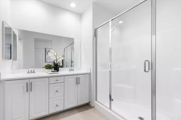 El Cajon, CA 92020,320 El Cajon Blvd