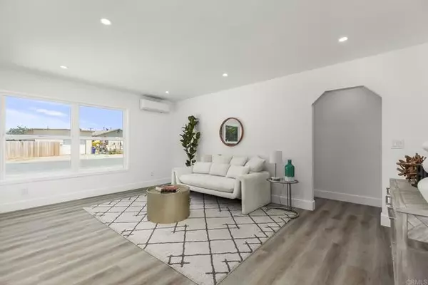 El Cajon, CA 92021,812 GRAVES AVE