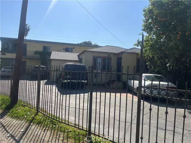 Los Angeles, CA 90019,1800 Carmona AVE