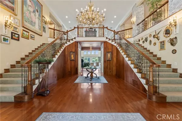 Lake Arrowhead, CA 92352,177 Shorewood DR