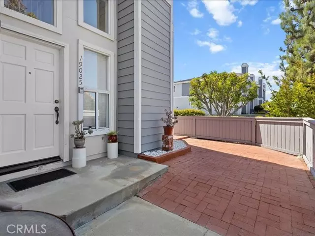 Huntington Beach, CA 92646,19025 Windridge LN
