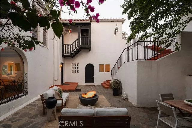 Glendale, CA 91206,2982 Edgewick RD