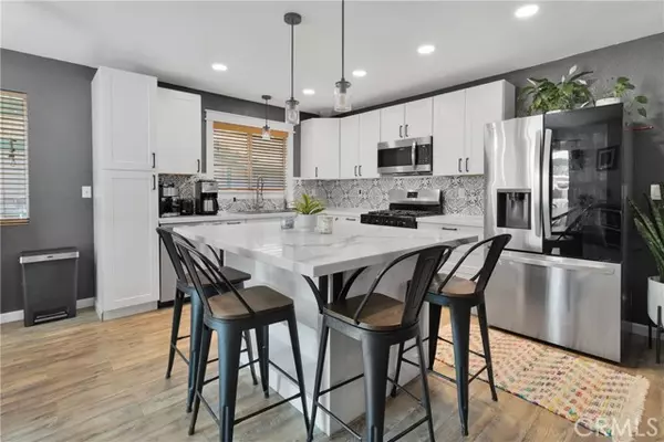 Big Bear City, CA 92314,1041 Pine LN