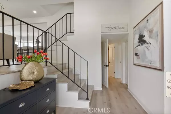 North Tustin, CA 92705,17592 Rainier DR