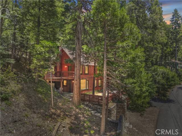 425 Blue Jay Canyon RD, Blue Jay, CA 92317