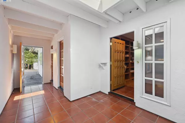 Sonoma, CA 95476,1840 Thornsberry Rd