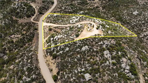 Aguanga, CA 92536,988 Crazy horse Canyon DR