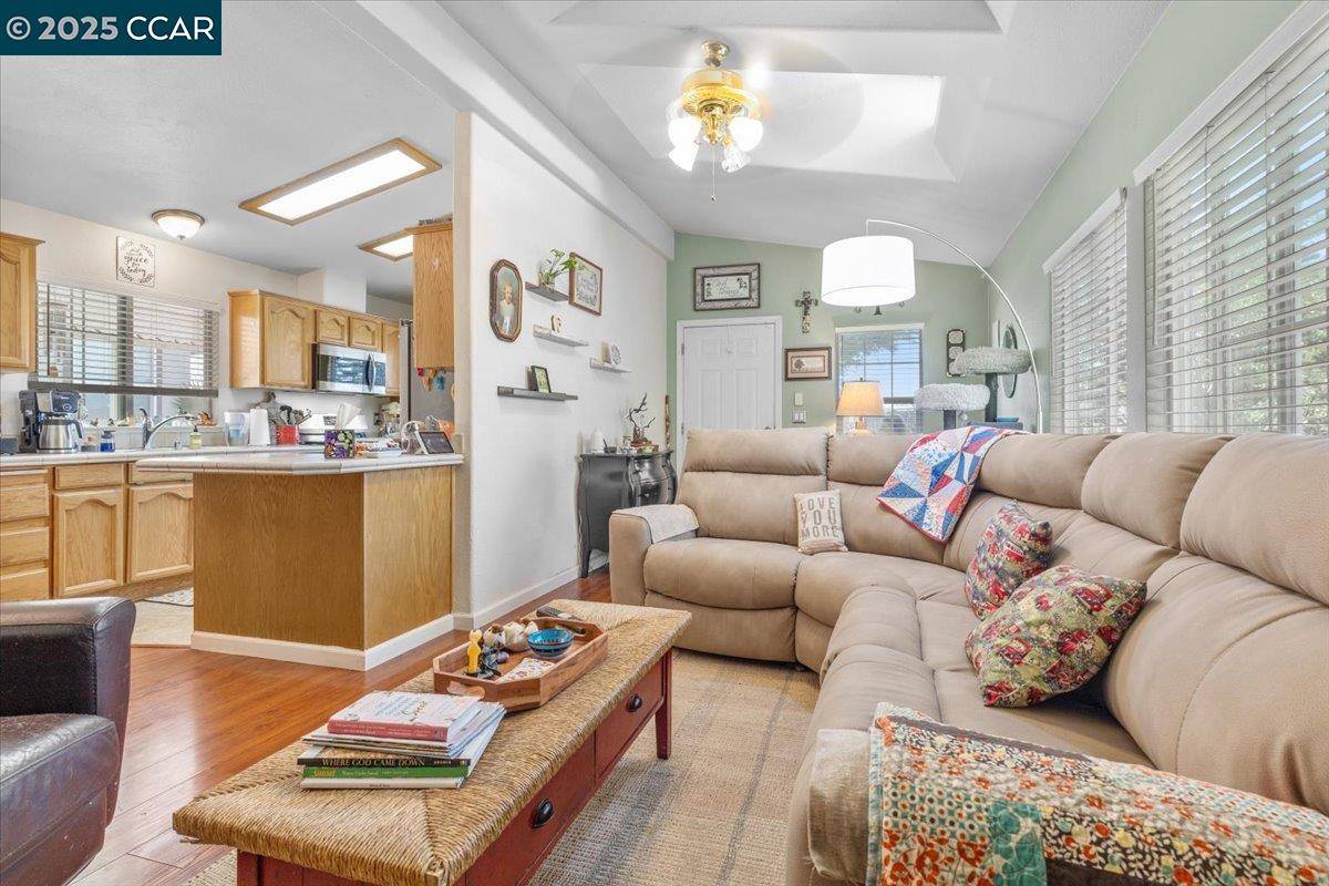 193 Maureen Cir 193, Bay Point, CA 94565