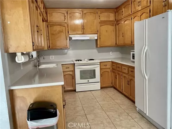 San Bernardino, CA 92404,7106 Elmwood RD