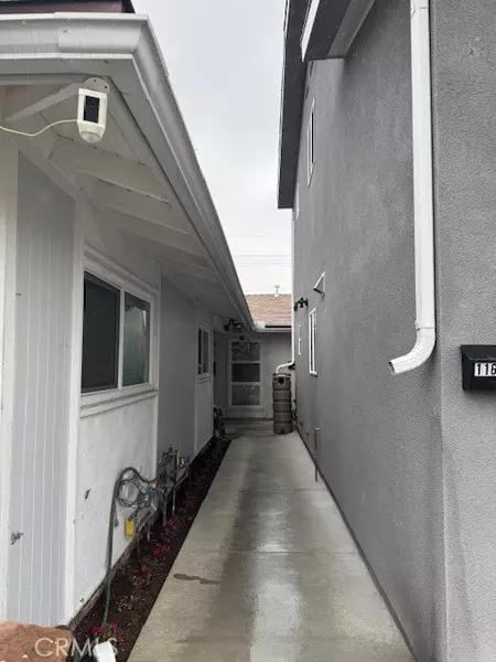 11608 Paso Robles AVE, Granada Hills, CA 91344