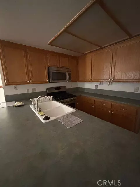 San Jacinto, CA 92583,1438 Senator WAY