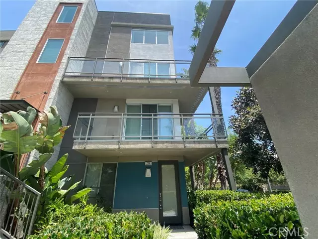 270 Rockefeller, Irvine, CA 92612