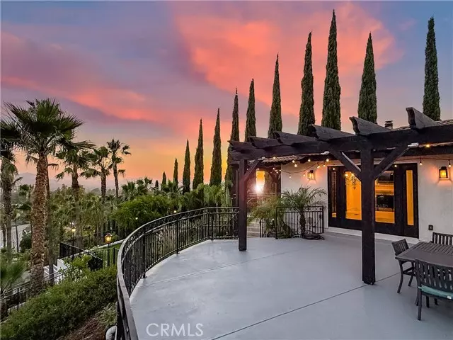 567 Lone Oak DR, Thousand Oaks, CA 91362