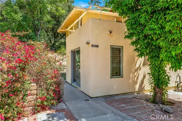 Tarzana, CA 91356,4905 Palo DR