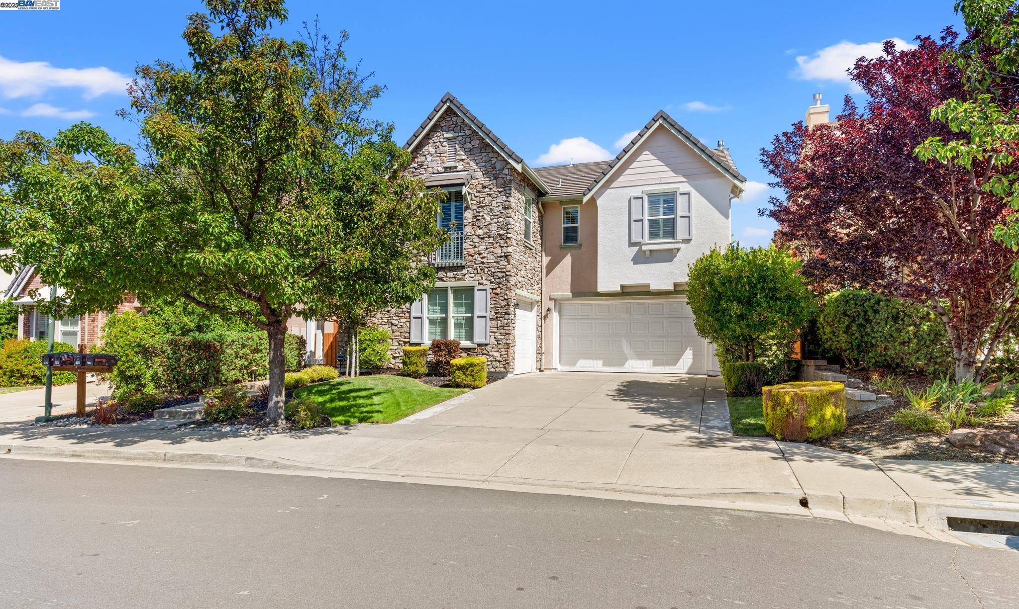 1736 Cottswald St, Danville, CA 94506