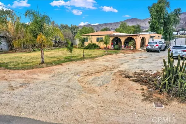 Jurupa Valley, CA 92509,7081 Valley WAY