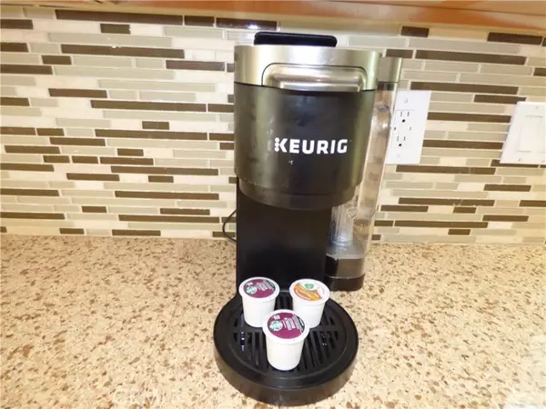 Agoura Hills, CA 91301,5650 Lake Lindero DR