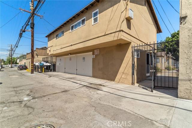 Long Beach, CA 90813,841 Cherry AVE