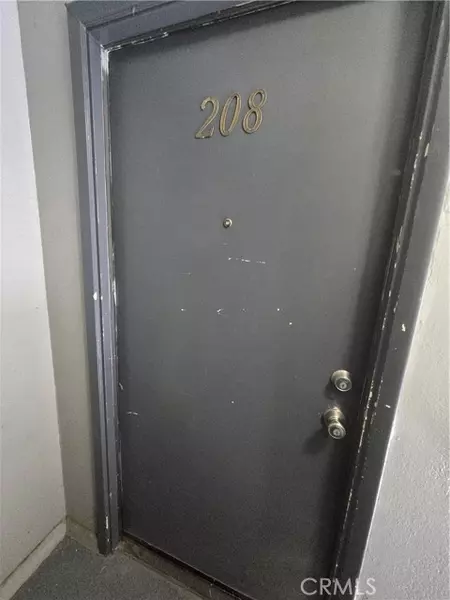 618 W Dryden ST 208, Glendale, CA 91202