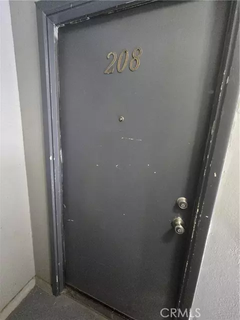 Glendale, CA 91202,618 W Dryden ST 208