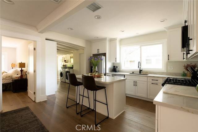 Monrovia, CA 91016,814 E Foothill BLD