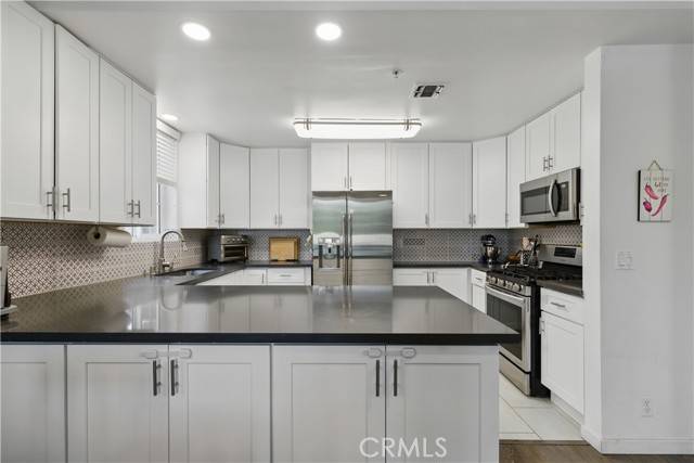 Studio City, CA 91602,11445 Moorpark ST 12