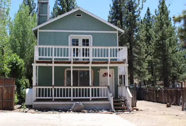 39933 Deer LN, Big Bear Lake, CA 92315