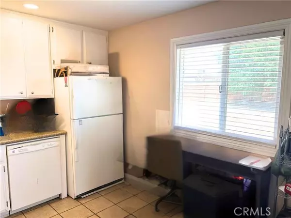 California City, CA 93505,8925 Hickory DR