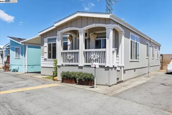 Redwood City, CA 94063,3015 E Bayshore Road #423 423