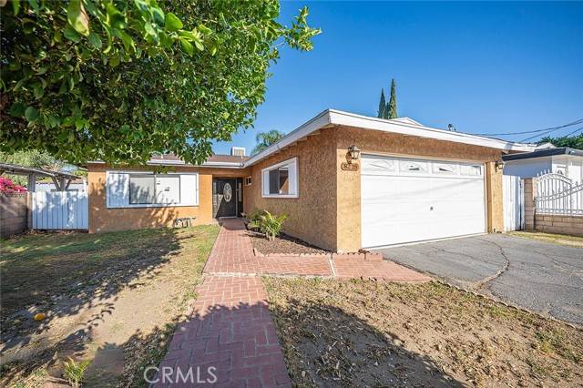 8215 Kester AVE, Panorama City, CA 91402