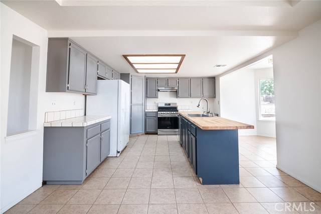 Hesperia, CA 92345,9018 Buckthorn AVE