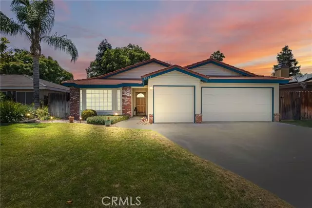 711 Crown Pointe DR, Bakersfield, CA 93312