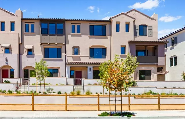 142 Bridle DR, Burbank, CA 91506