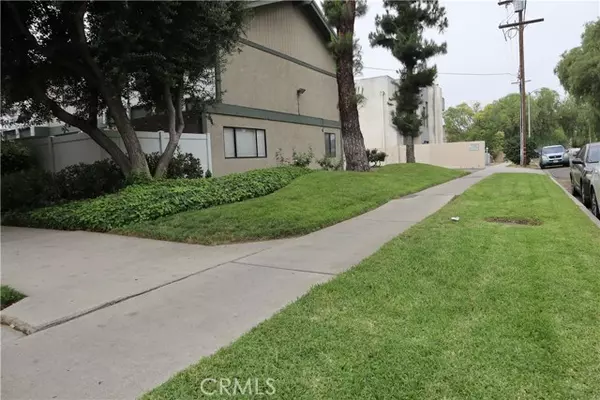 Canoga Park, CA 91304,8341 De Soto AVE 10