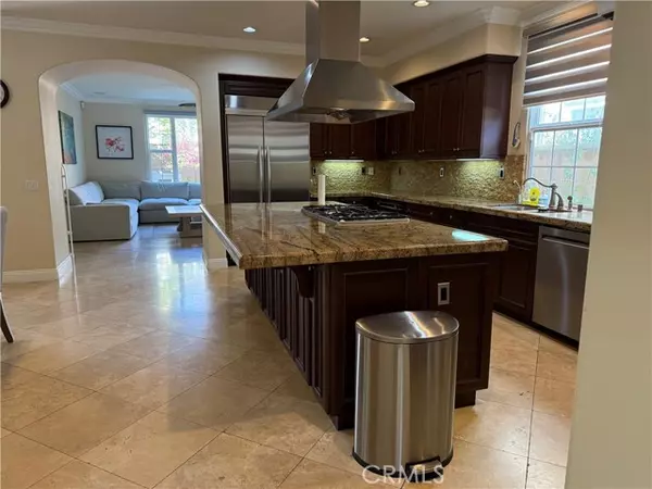 Irvine, CA 92620,31 Grape Arbor