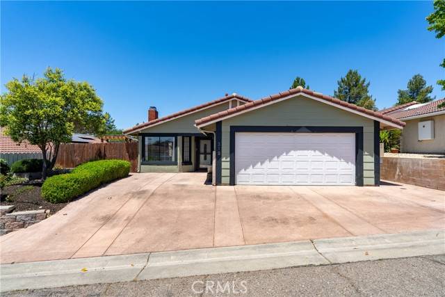 319 Primrose LN, Paso Robles, CA 93446