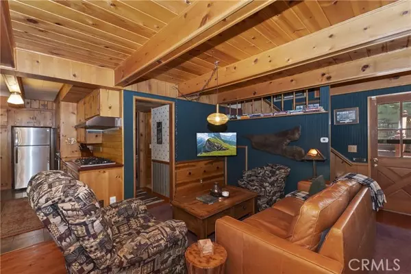 Big Bear Lake, CA 92315,43101 Plymouth RD