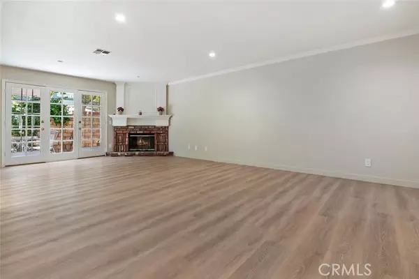 Tarzana, CA 91356,18850 Hatteras ST 5